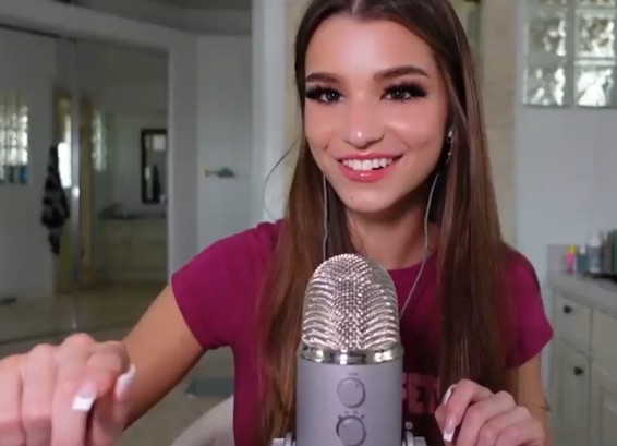 Brooke Monk Exclusive Fanfix ASMR Video